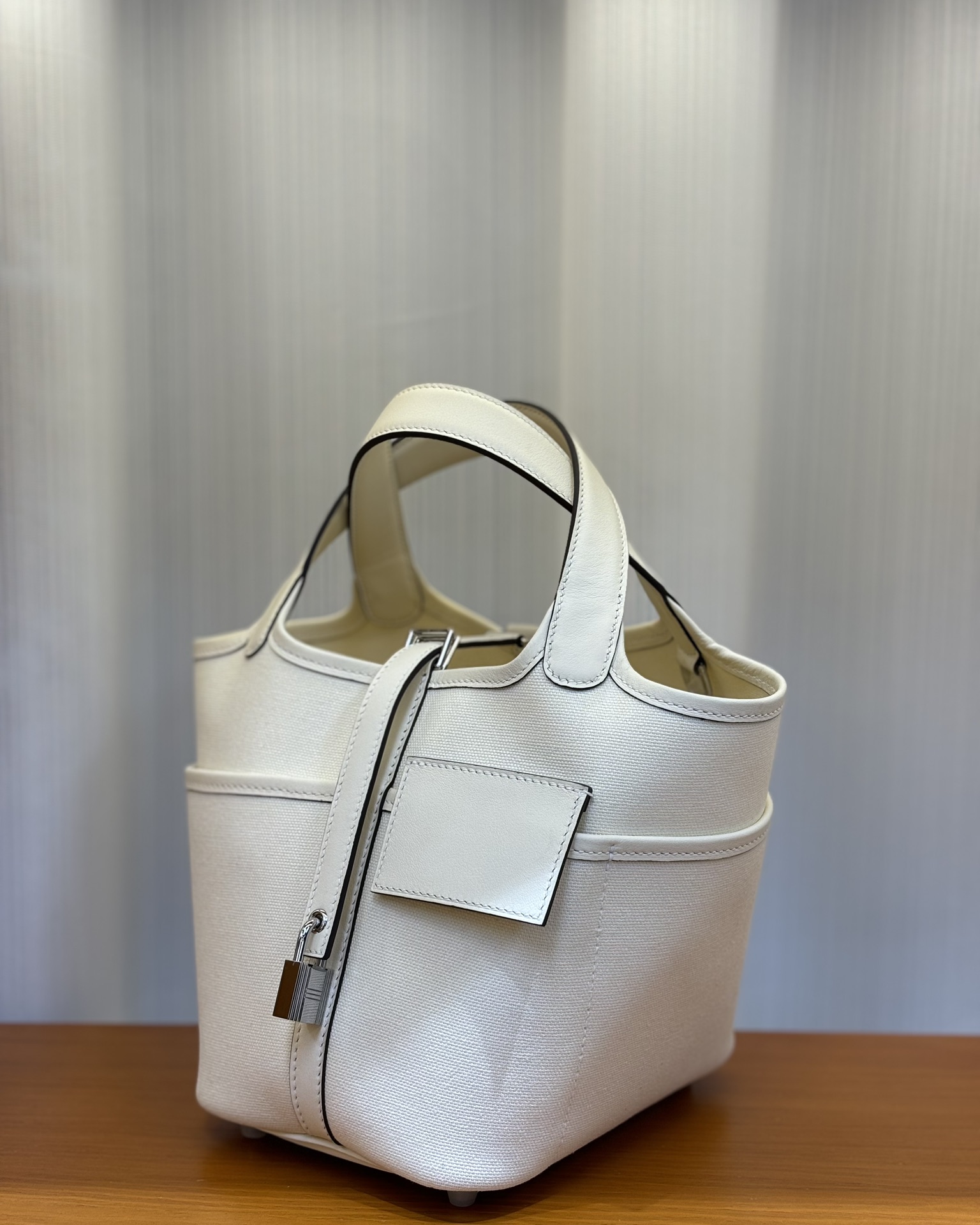 Hermes Picotin Lock 18 Pocket Bag In White 